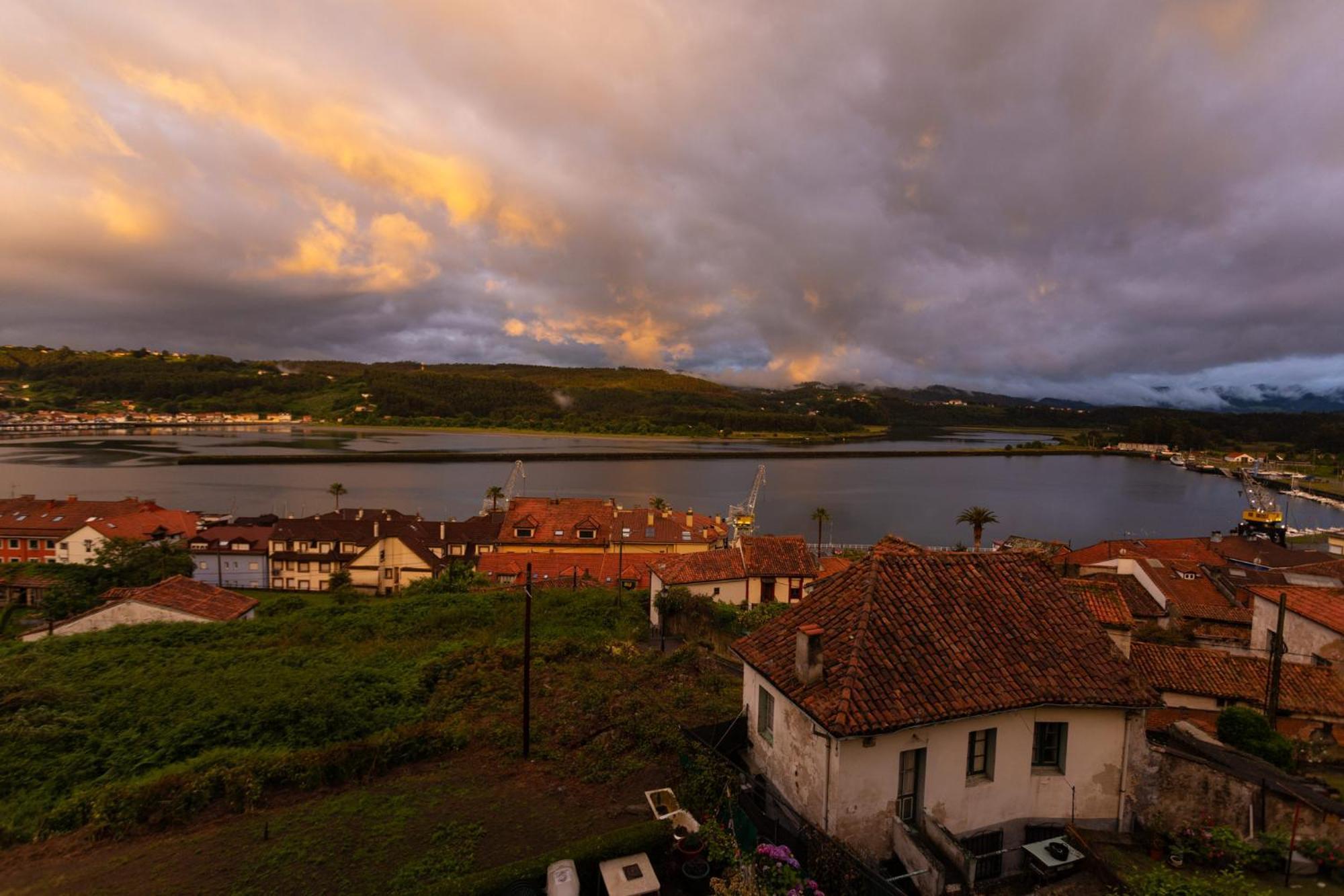 Апартаменти Sea Breeze And Beautiful Views! Мурос-де-Налон Екстер'єр фото